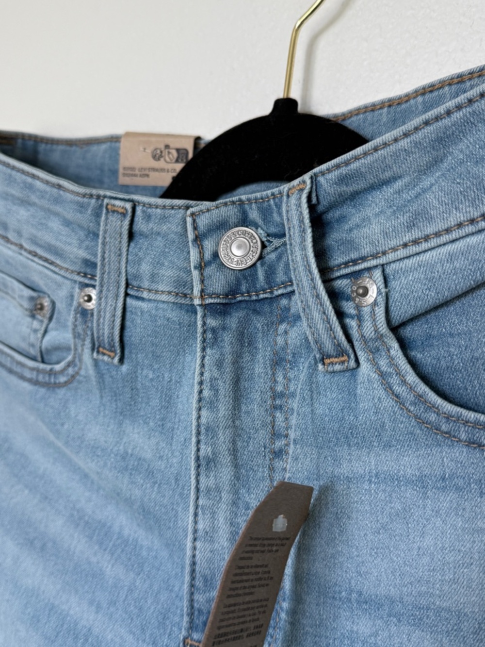 NWT 28x32 Levi's Women's 725 High Rise Bootcut Jeans - Picture 10 of 11